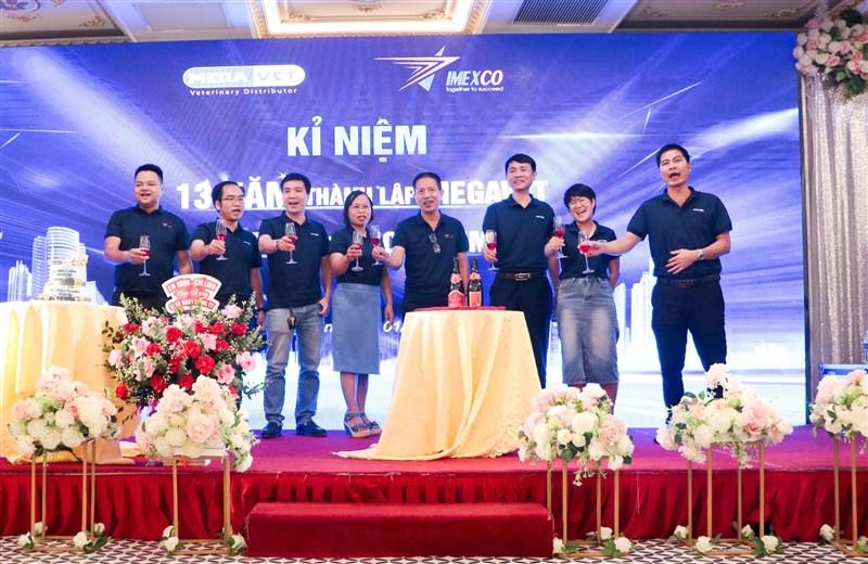 CHÚC MỪNG CHẶNG ĐƯỜNG 13 NĂM MEGAVET